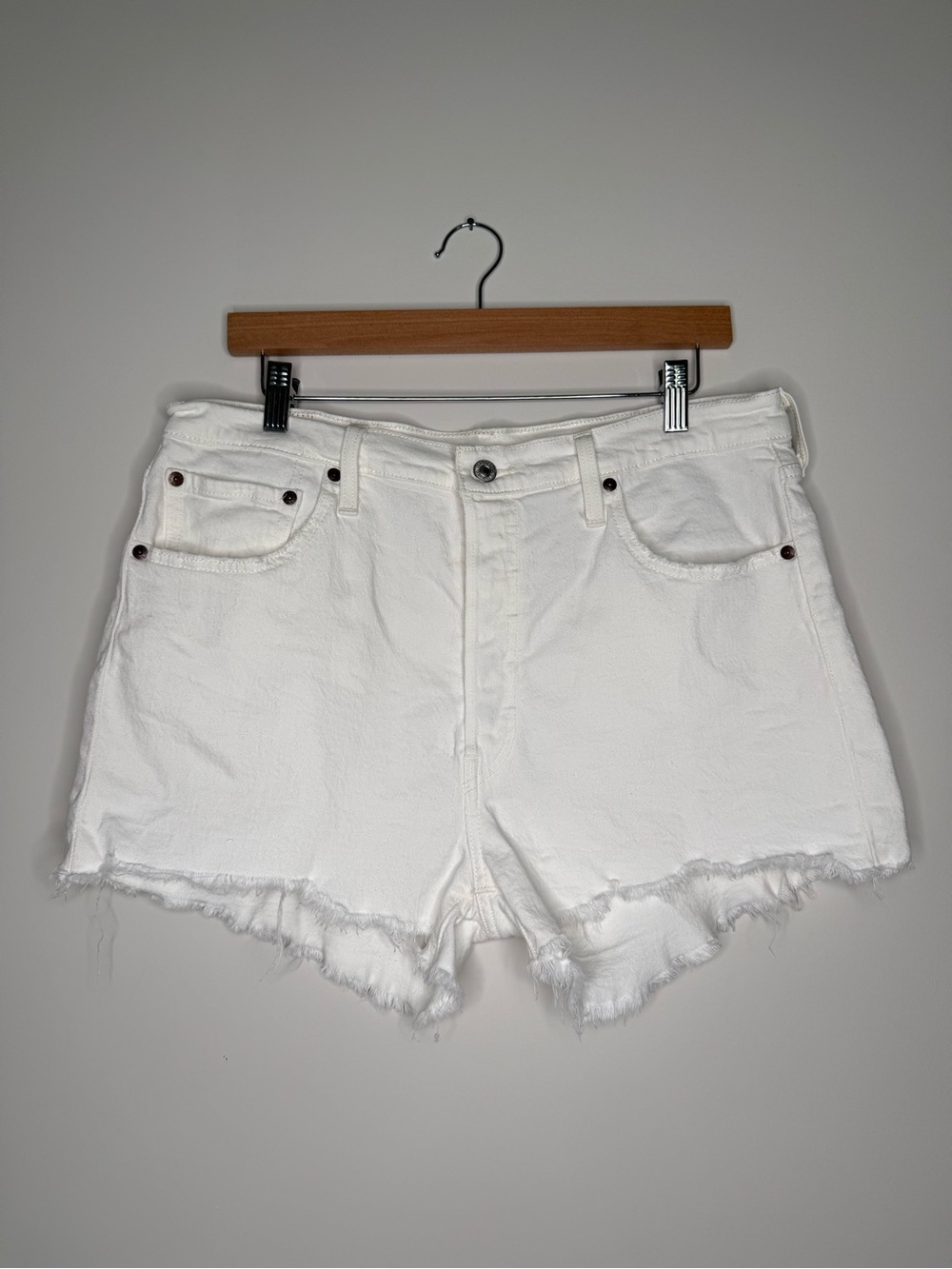 Levi’s 501 Original Cutoff Denim Shorts W33 White High Rise Button Fly